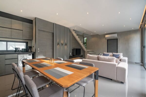 6 Bedrooms, Bungalow